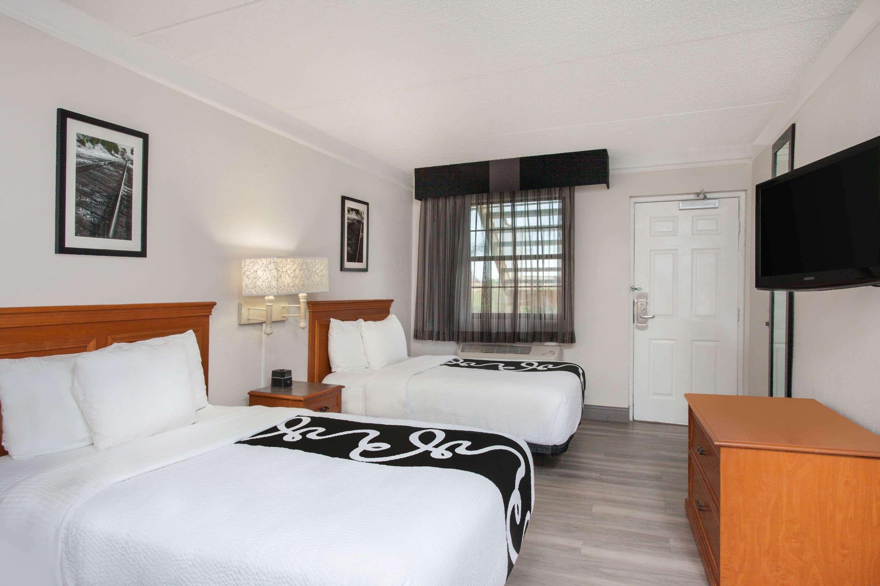 Baymont By Wyndham Fort Myers Central Bagian luar foto